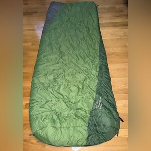 Adult L.L.Bean Climateshield HL (0 Degrees ) Mummy Style Camping Sleeping Bag